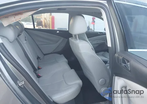 2008 Volkswagen Passat Turbo from USA, damaged, VIN WVWJK73CX8P109727